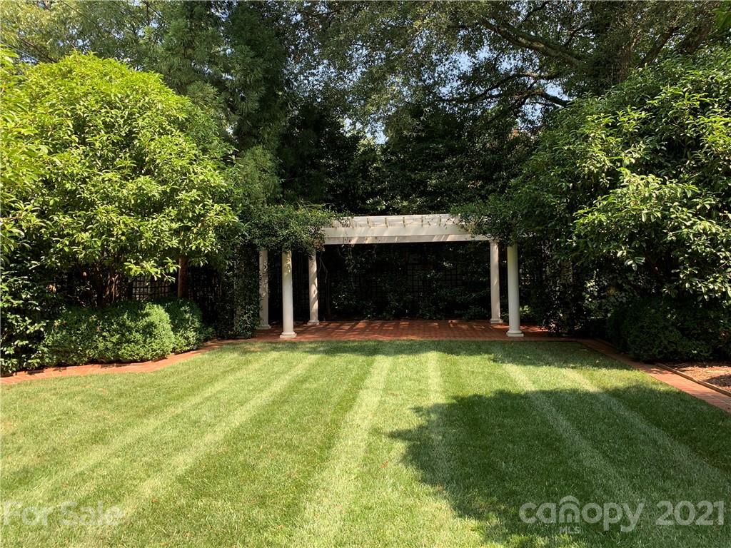 409 Cherokee Road Charlotte, NC 28207 - Photo 11 of 11 Gallery Image 11