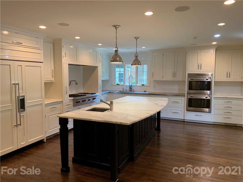 409 Cherokee Road Charlotte, NC 28207 - Photo 4 of 11 Gallery Image 4