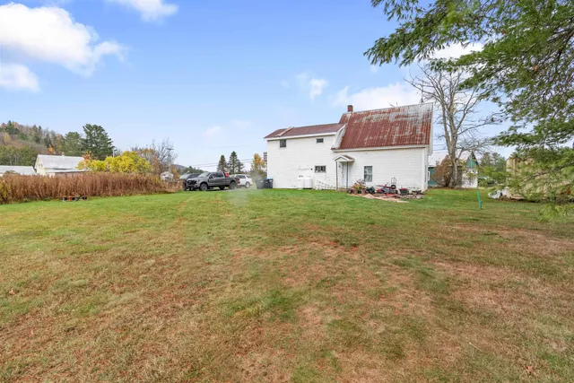 $299,000 | 393 Ferry Street, Hyde Park, VT 05655