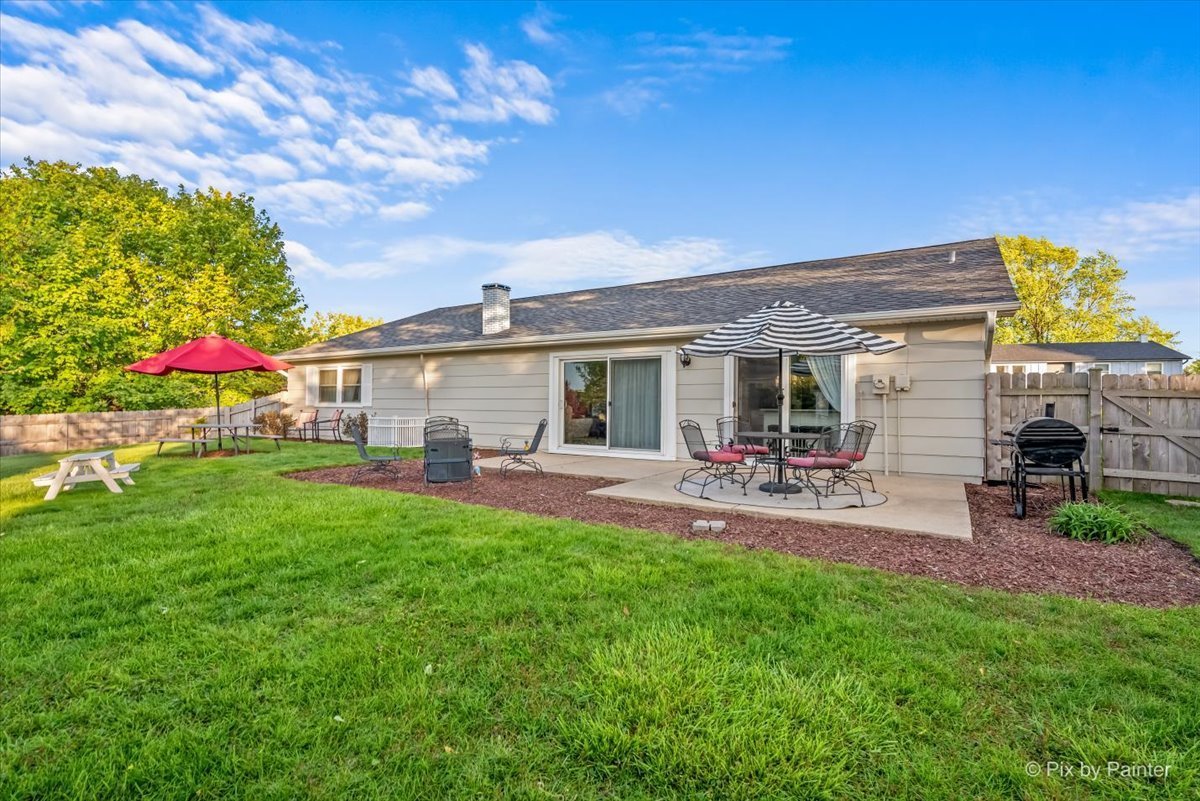 666 Surryse Road Lake Zurich, IL 60047 - Photo 37 of 44 Gallery Image 37