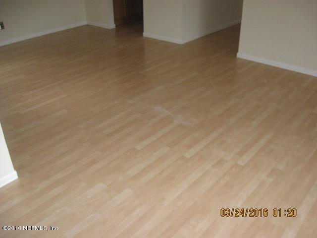 6519 West Newberry Road, Unit 915 Gainesville, FL 32607 - Photo 5 of 24 IMG_4541