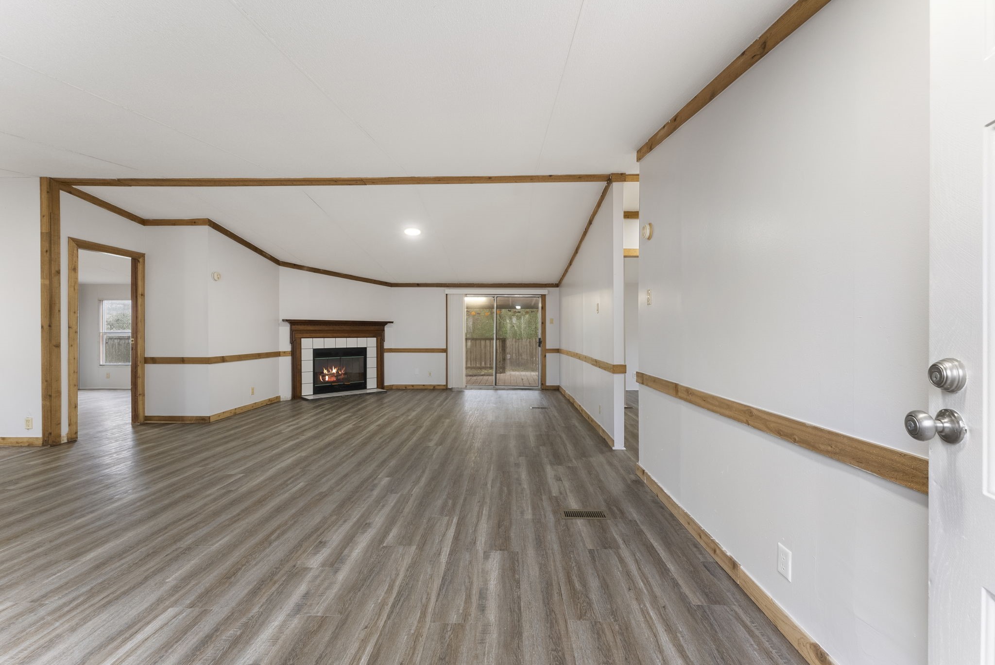 16447 North Emerson Circle Conroe, TX 77306 - Photo 3 of 49