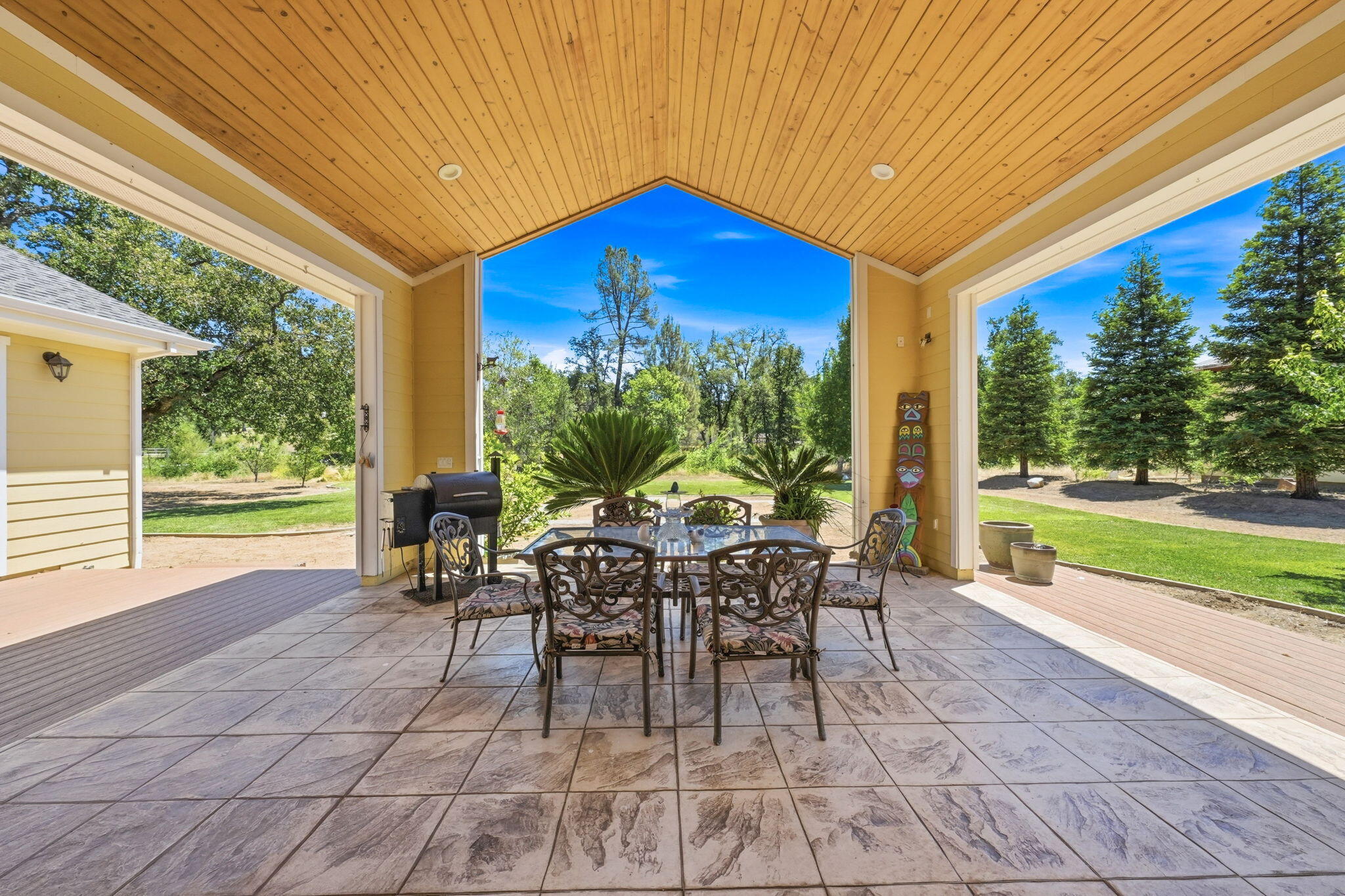 22171 Meyer Road Bella Vista, CA 96008 - Photo 18 of 25 32-web-or-mls-IMG-32-4