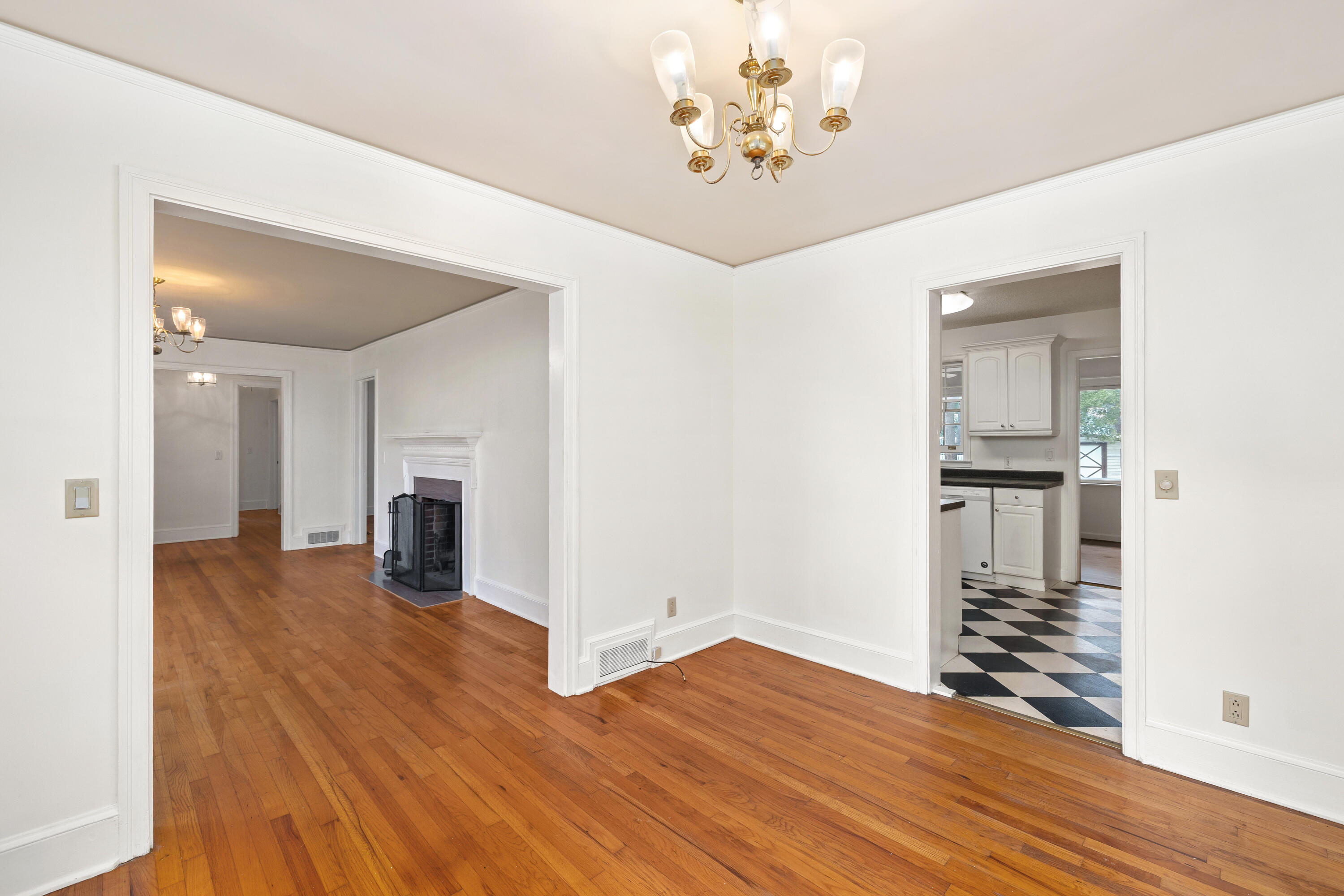38 Riley Street Sumter, SC 29150 - Photo 6 of 34 15
