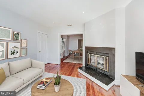 $899,900 | 218 12th Place Northeast, Washington, DC 20002