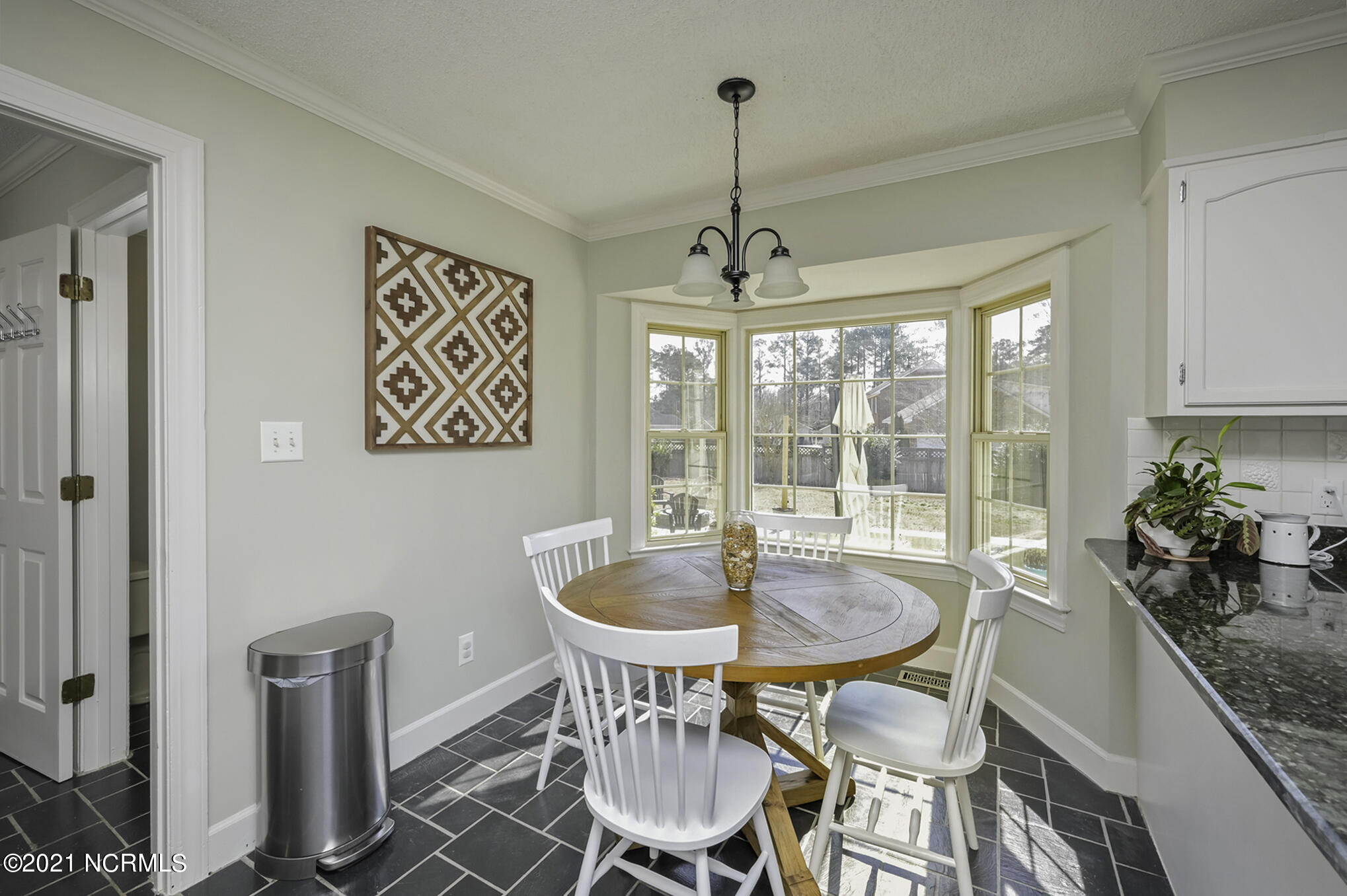 500 Alderson Road Washington, NC 27889 - Photo 15 of 52 Breakfast Nook