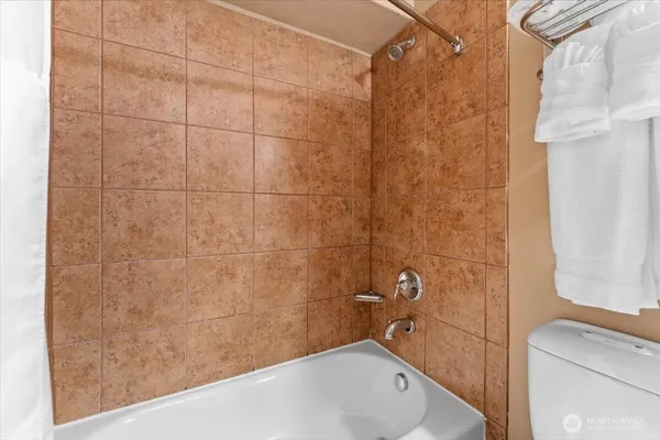 $359,000 | 322 West Woodin Avenue, Unit 514, Chelan, WA 98816