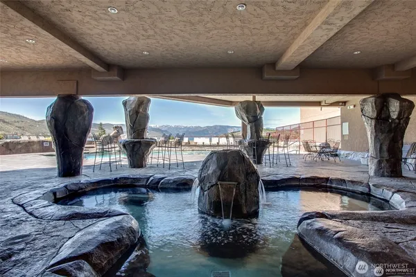 $359,000 | 322 West Woodin Avenue, Unit 514, Chelan, WA 98816