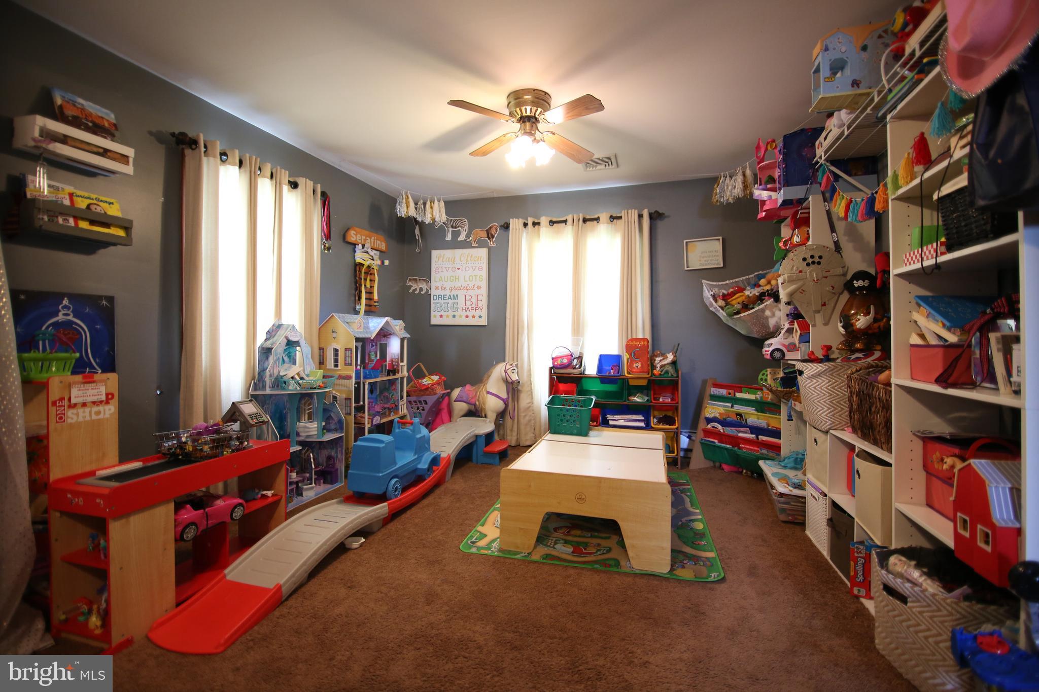 5 Circle Road Levittown, PA 19057 - Photo 15 of 27