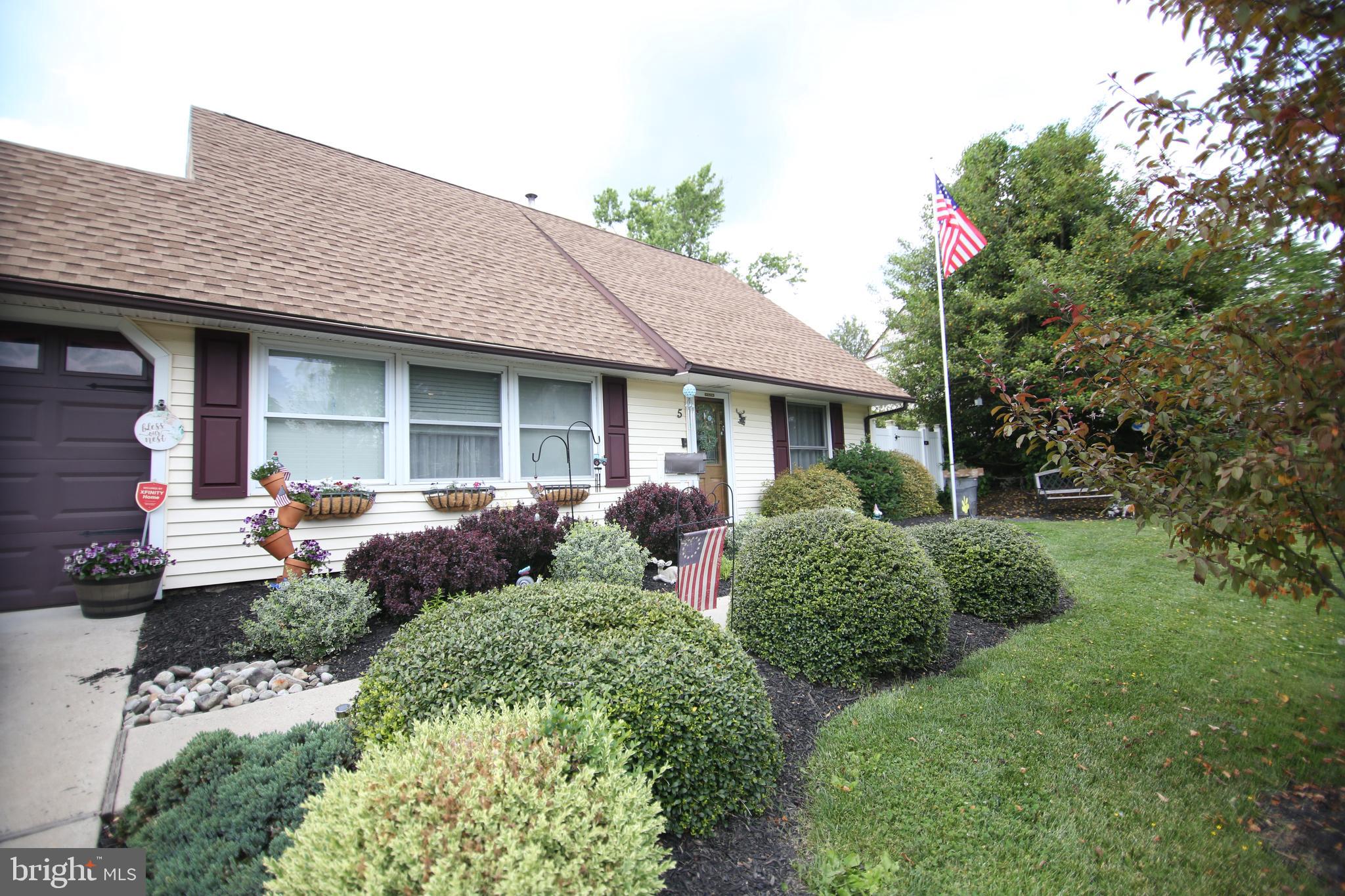 5 Circle Road Levittown, PA 19057 - Photo 3 of 27