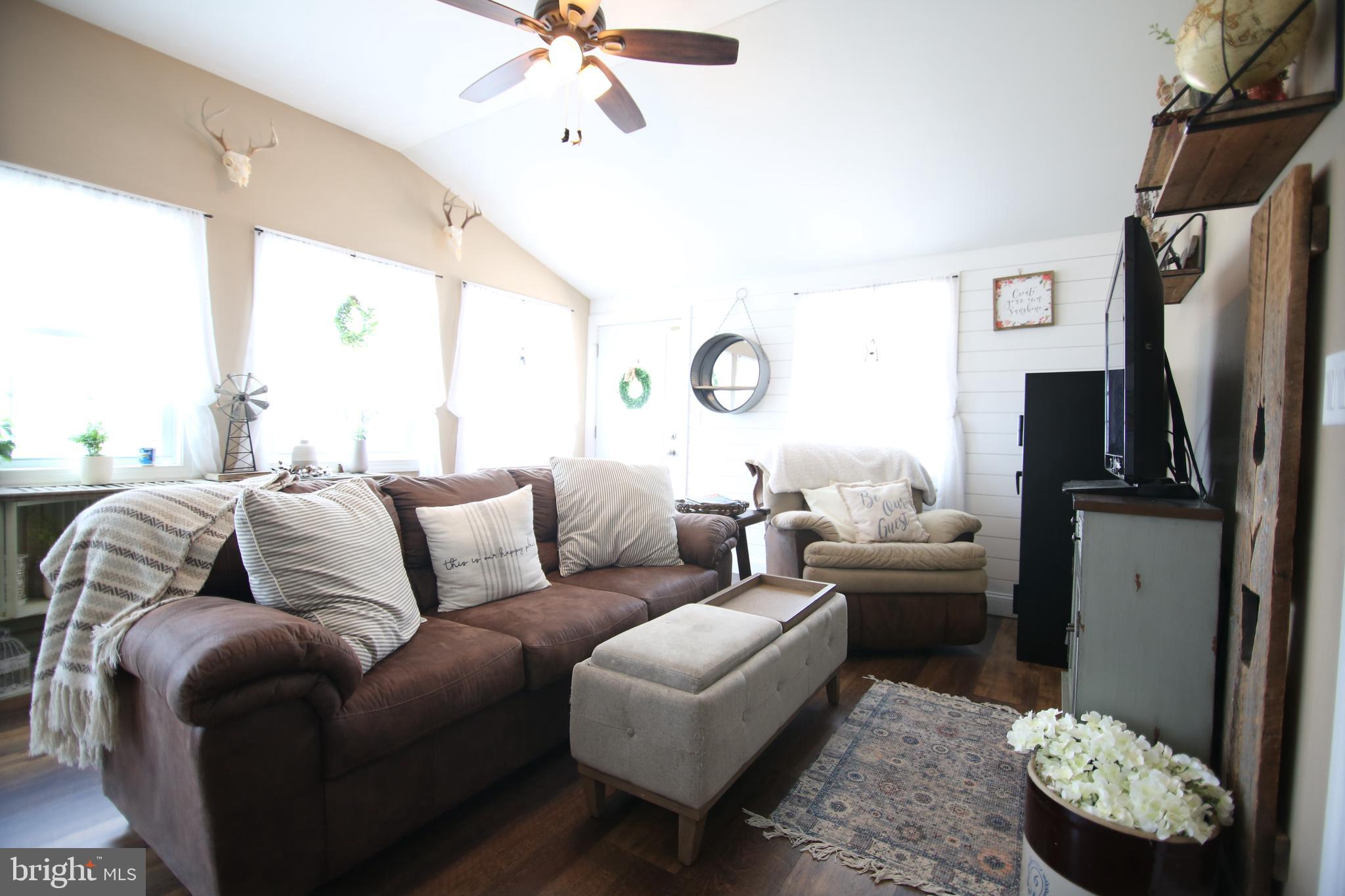 5 Circle Road Levittown, PA 19057 - Photo 4 of 27