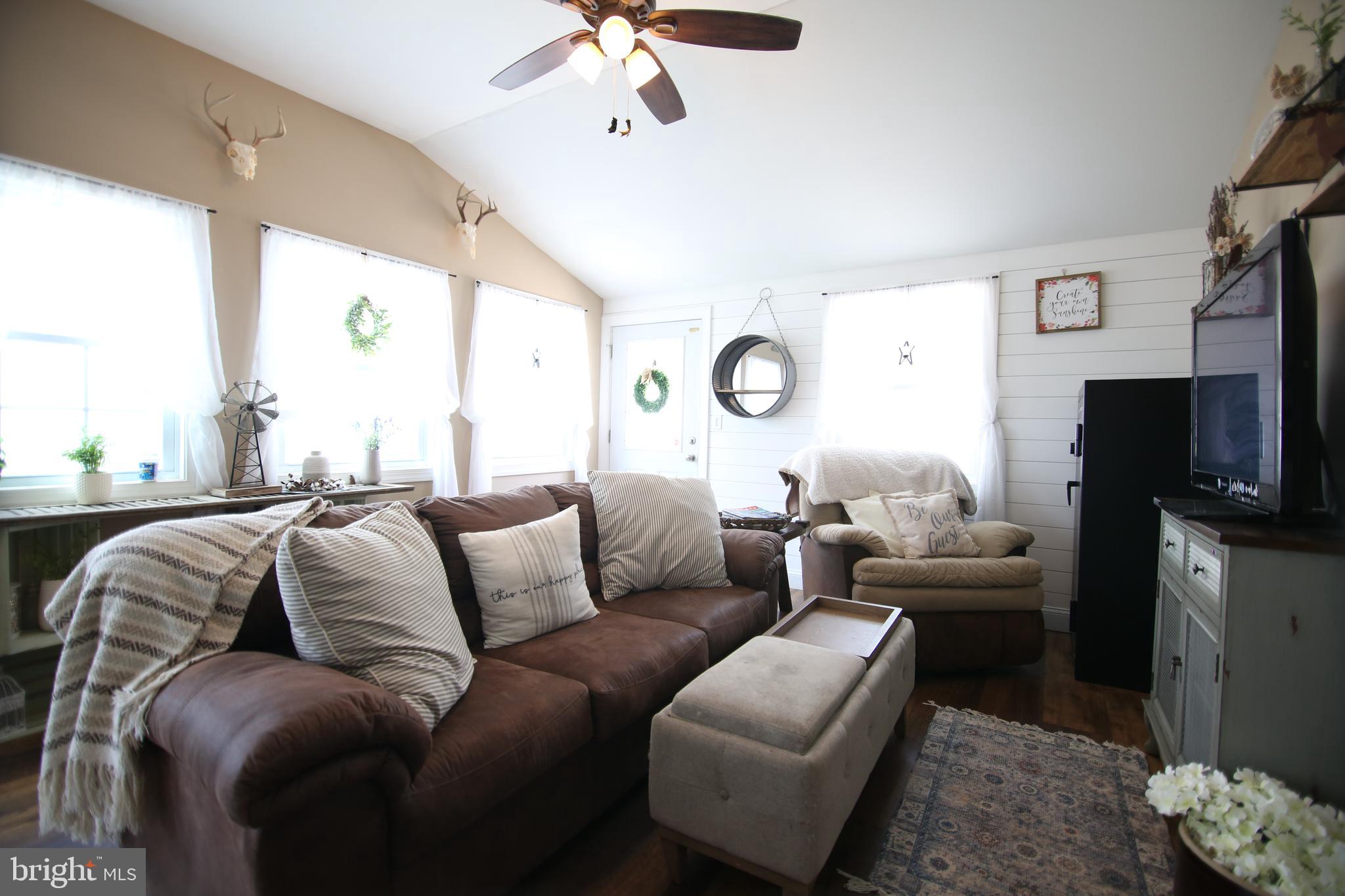 5 Circle Road Levittown, PA 19057 - Photo 7 of 27