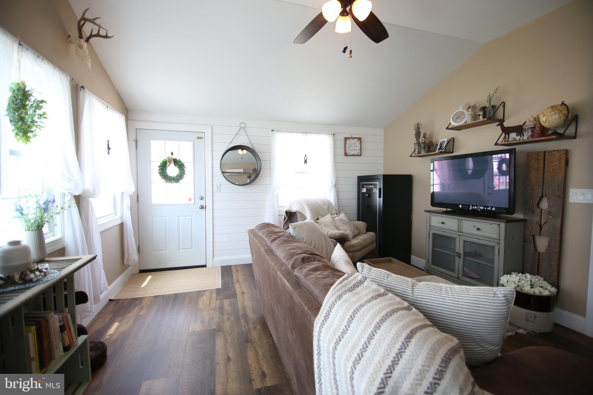 5 Circle Road Levittown, PA 19057 - Photo 9 of 27