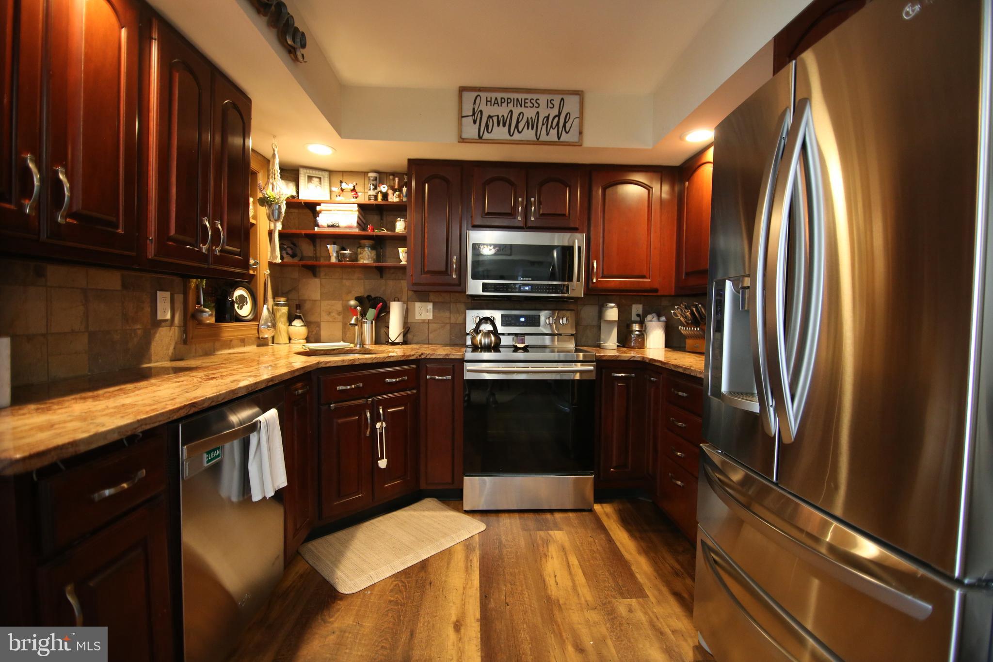 5 Circle Road Levittown, PA 19057 - Photo 10 of 27