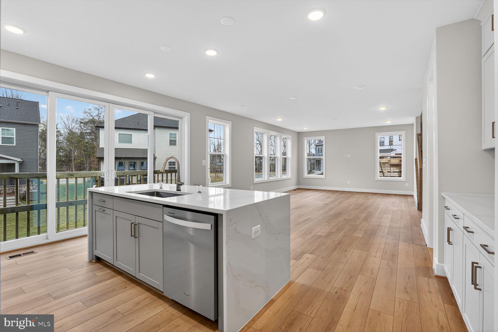 22745 Stratus Place Ashburn, VA 20148 - Photo 6 of 25