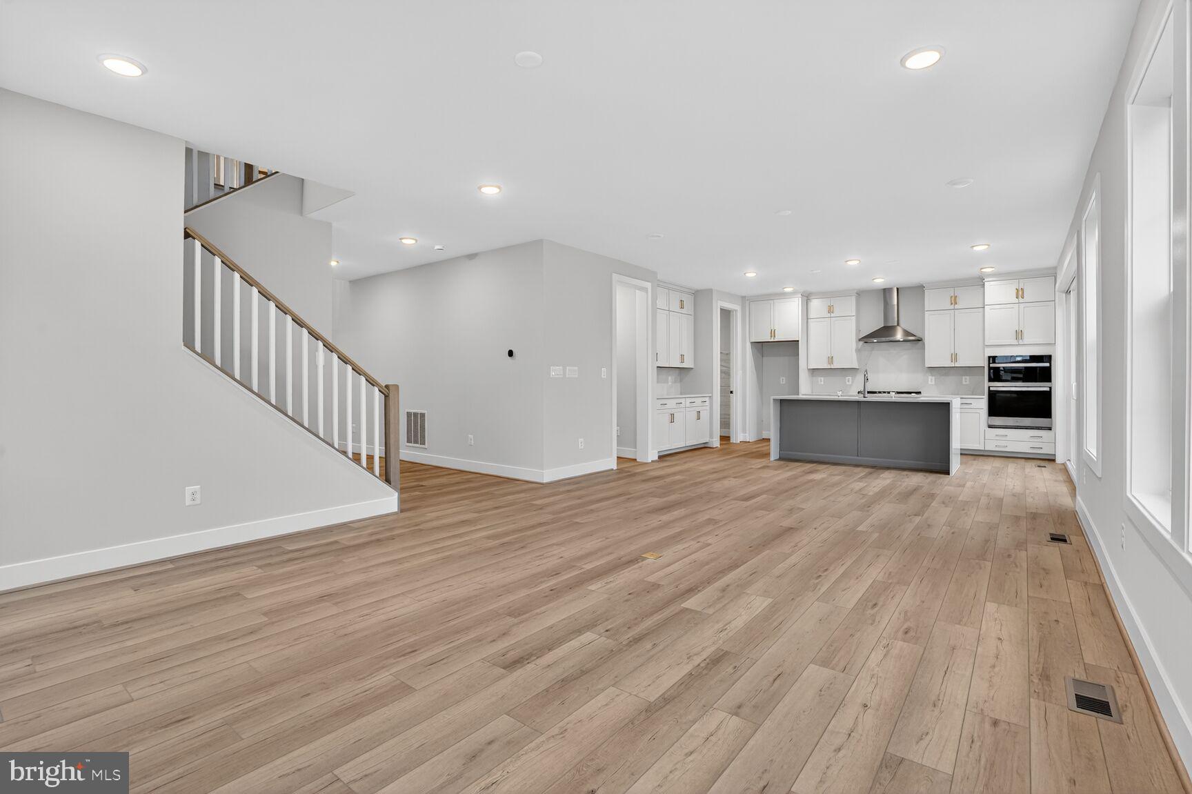 22745 Stratus Place Ashburn, VA 20148 - Photo 8 of 25