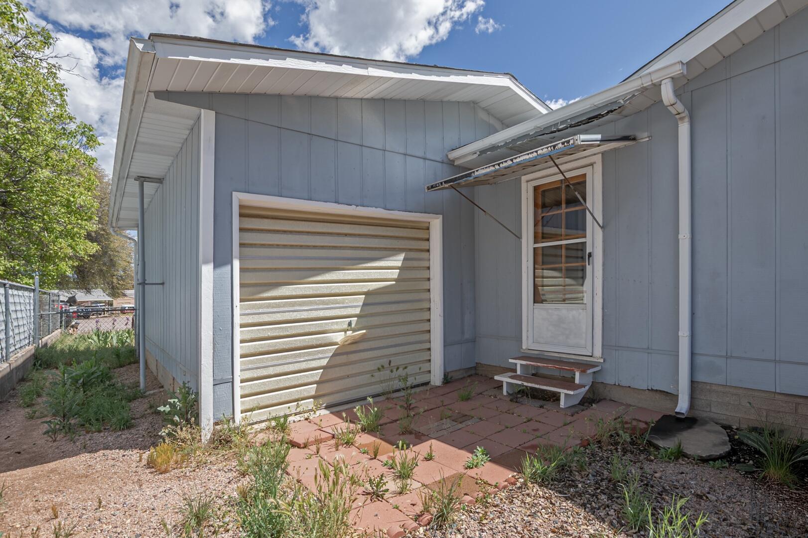 411 West Bridle Path Lane Payson, AZ 85541 - Photo 21 of 21 a view of a back yard of the house