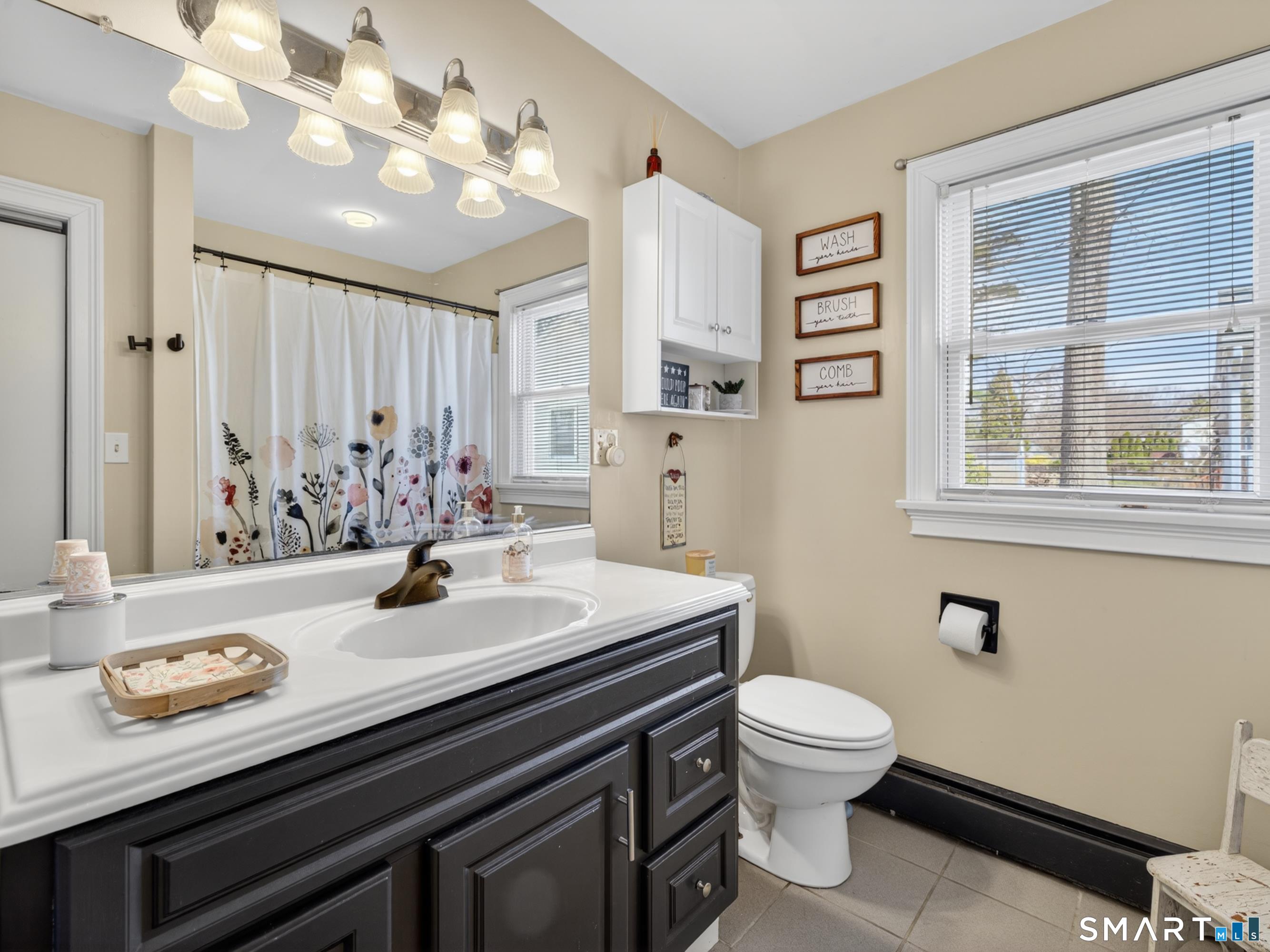 68 Hillcrest Road East Lyme, CT 06357 - Photo 11 of 40