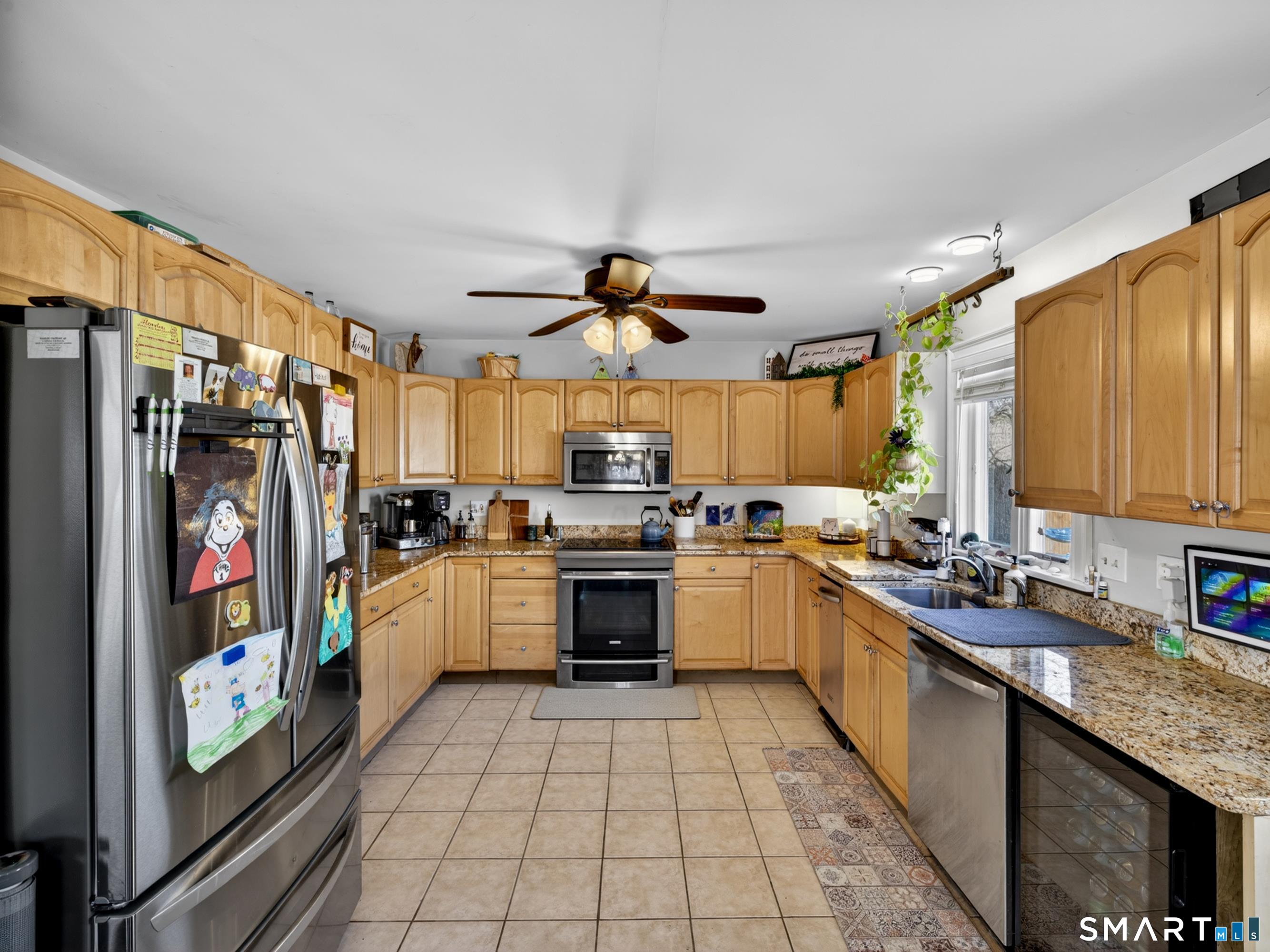 68 Hillcrest Road East Lyme, CT 06357 - Photo 15 of 40