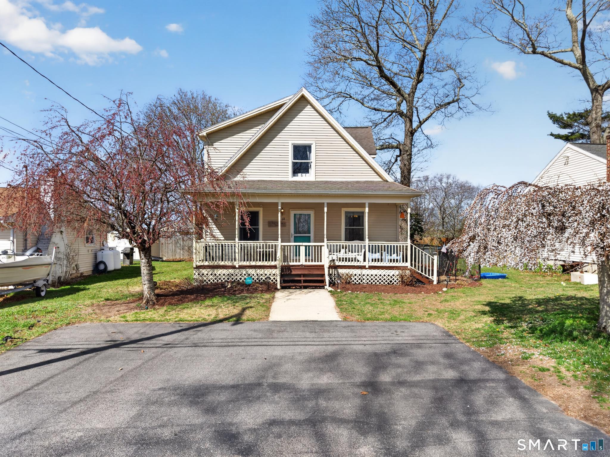 68 Hillcrest Road East Lyme, CT 06357 - Photo 2 of 40