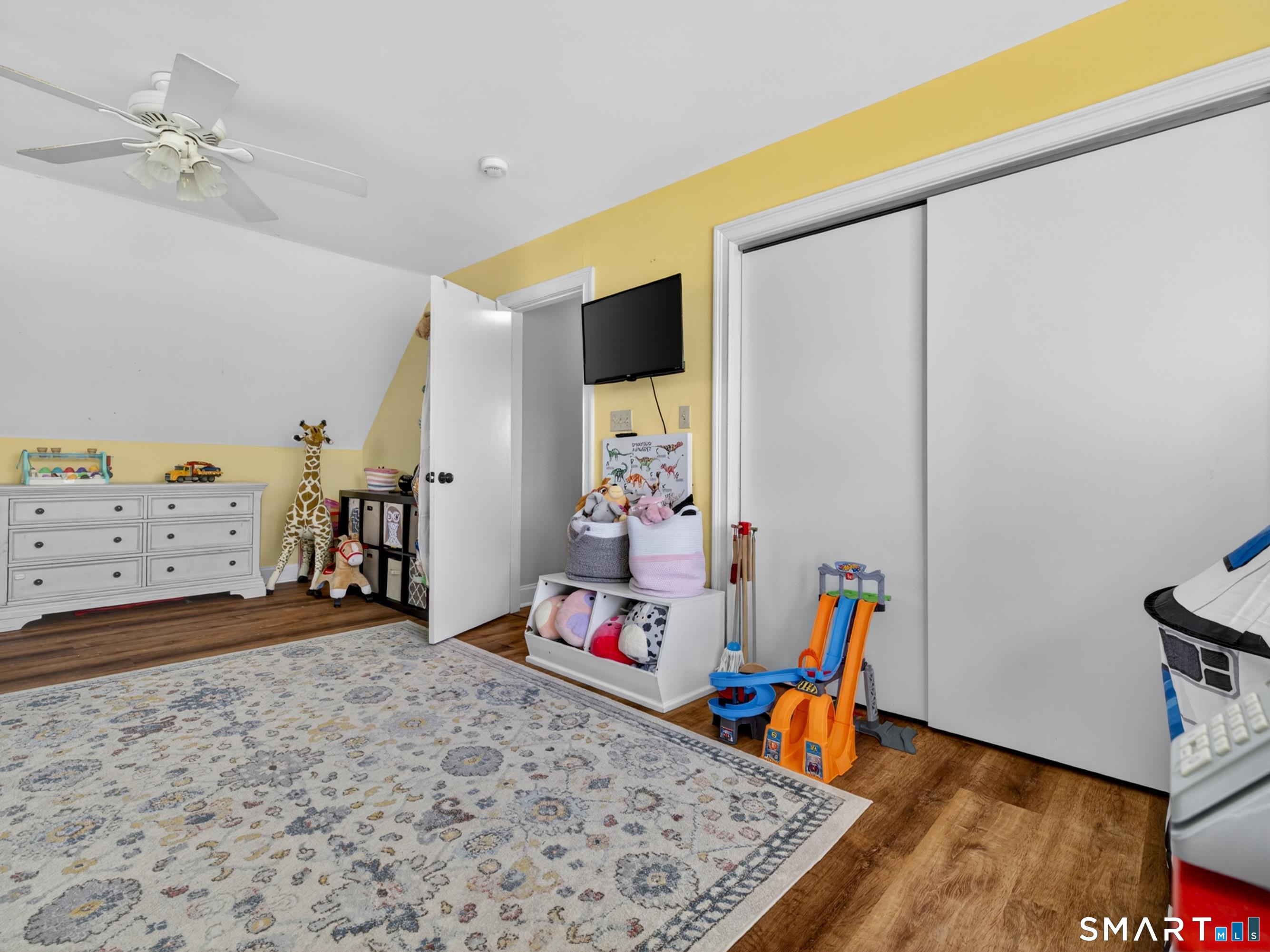 68 Hillcrest Road East Lyme, CT 06357 - Photo 22 of 40