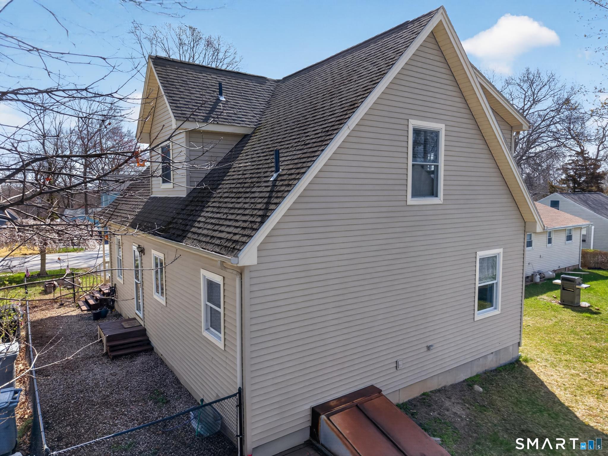 68 Hillcrest Road East Lyme, CT 06357 - Photo 25 of 40