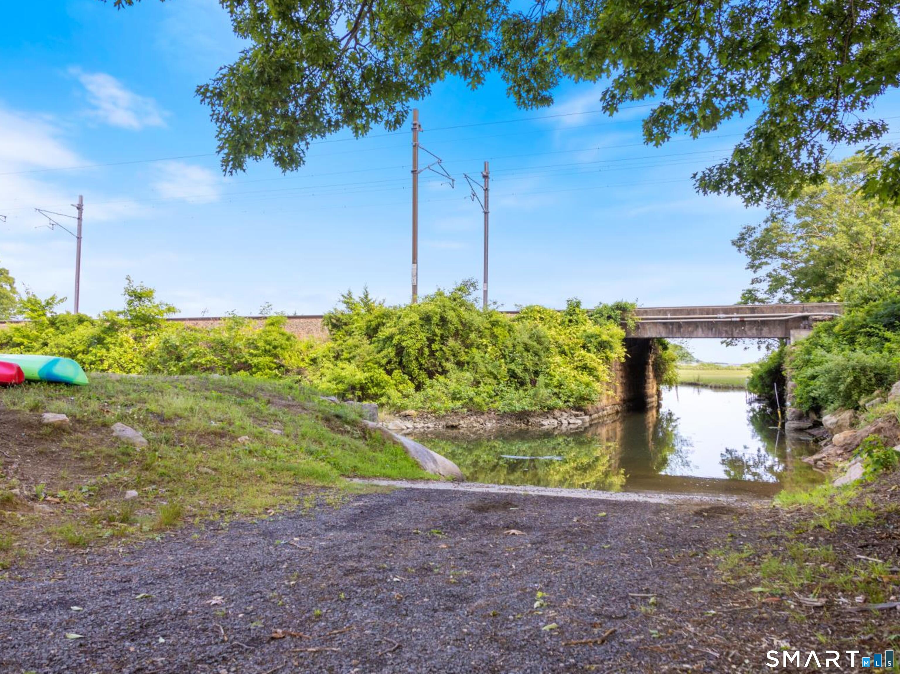 68 Hillcrest Road East Lyme, CT 06357 - Photo 36 of 40