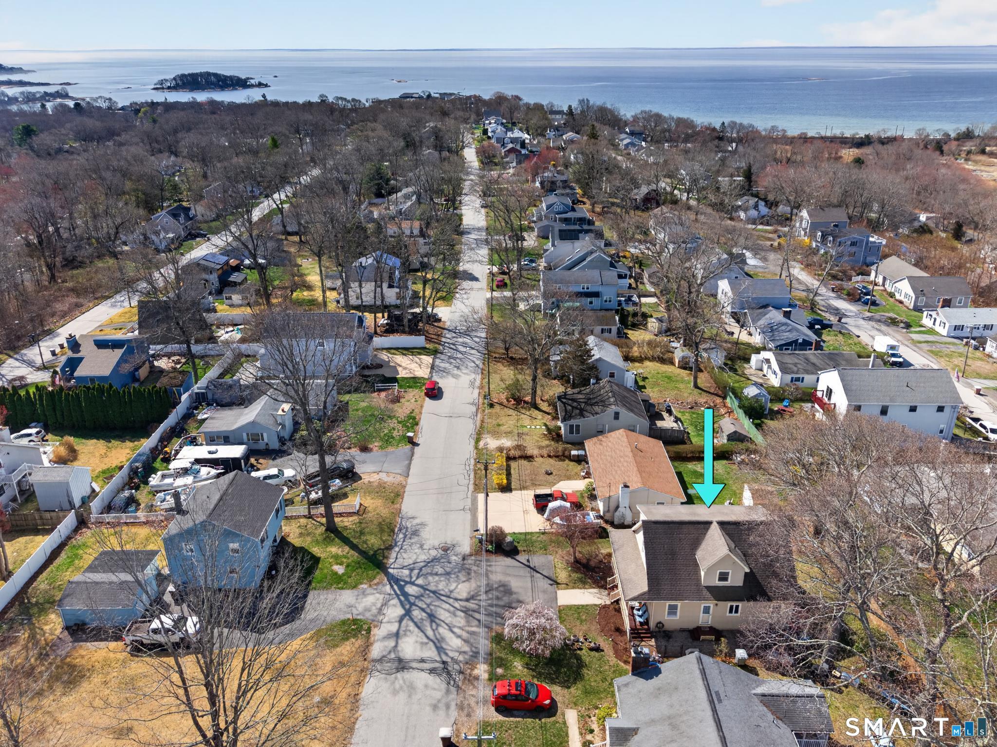 68 Hillcrest Road East Lyme, CT 06357 - Photo 4 of 40