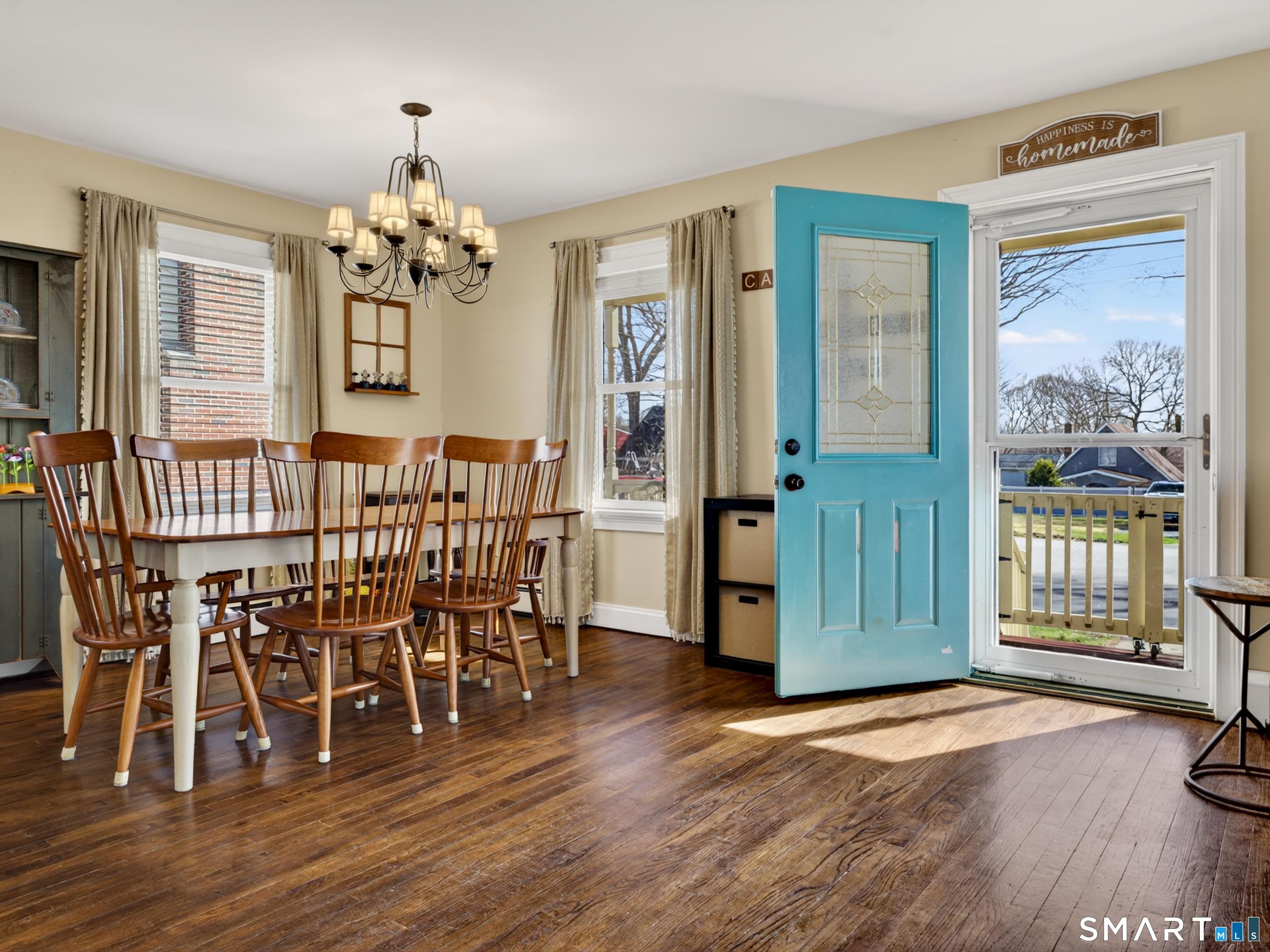 68 Hillcrest Road East Lyme, CT 06357 - Photo 10 of 40