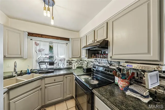 $187,500 | 14 Dell Avenue, East Alton, IL 62024