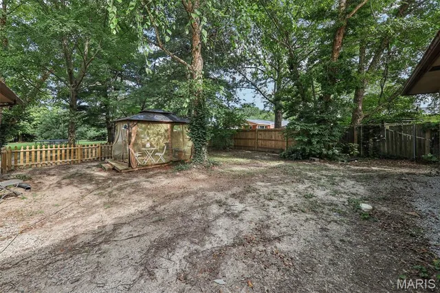 $187,500 | 14 Dell Avenue, East Alton, IL 62024