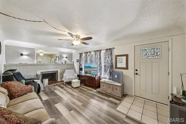 $187,500 | 14 Dell Avenue, East Alton, IL 62024