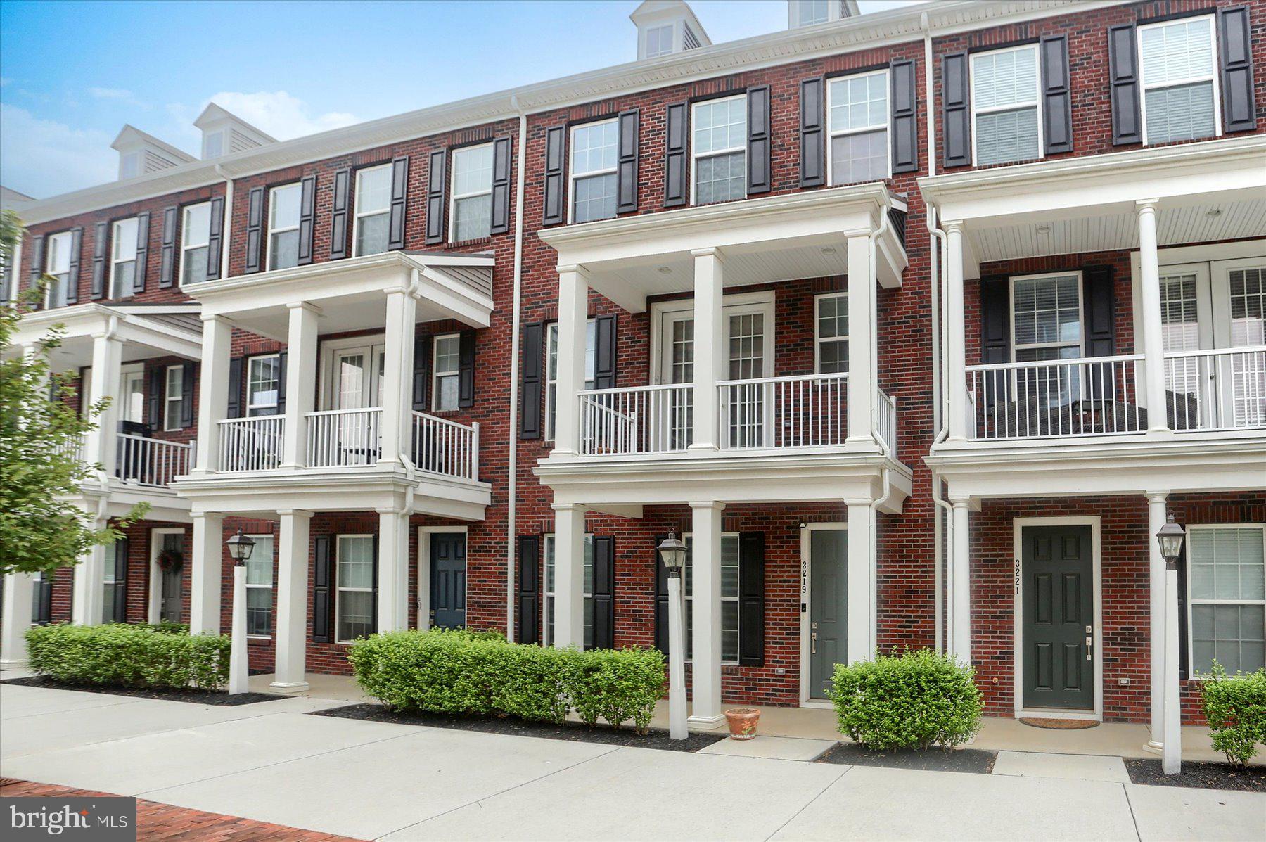 3219 Wayland Road Mechanicsburg, PA 17055 - Photo 2 of 38 a front view of a multi story building