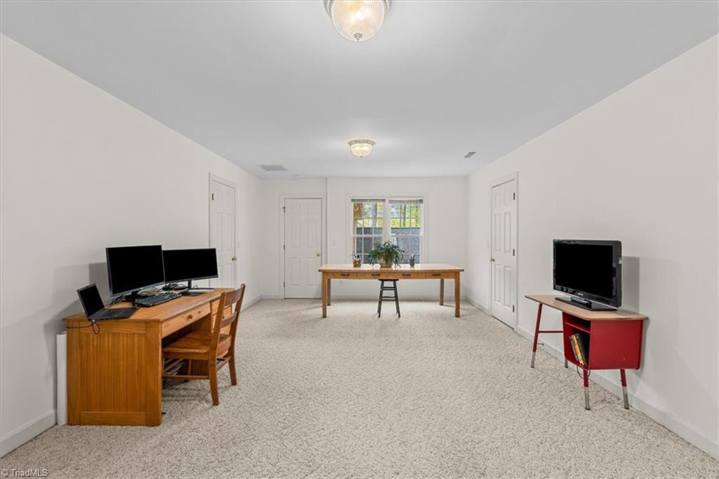 6605 Stonecroft Drive Oak Ridge, NC 27310 - Photo 31 of 50