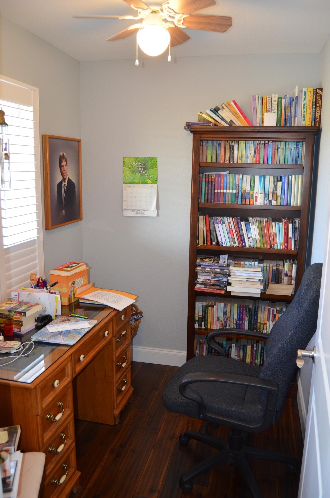 1039 Plateau Road Crossville, TN 38571 - Photo 11 of 40 a view of a workspace with furniture