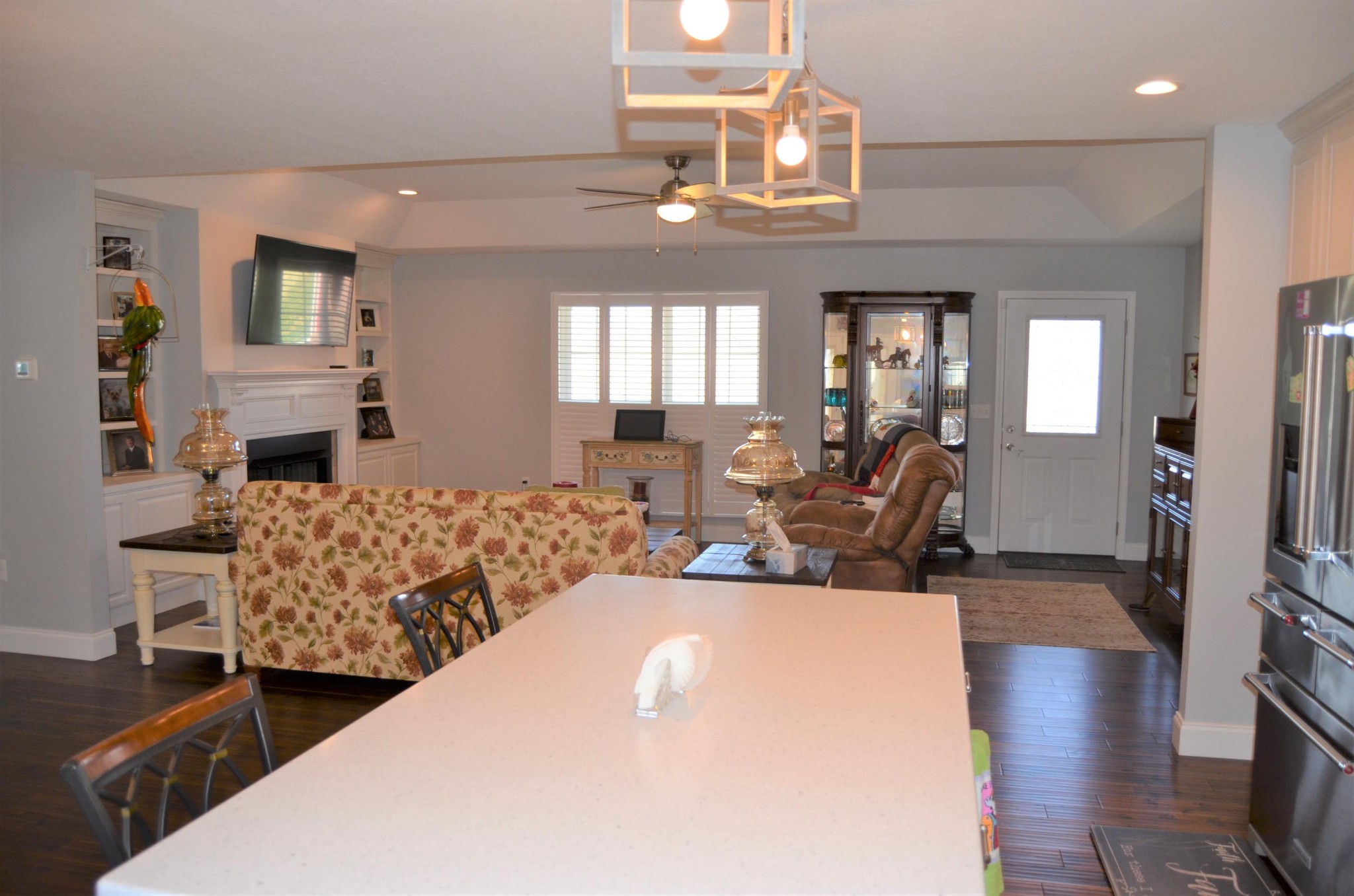 1039 Plateau Road Crossville, TN 38571 - Photo 15 of 40 a living room with furniture and a chandelier