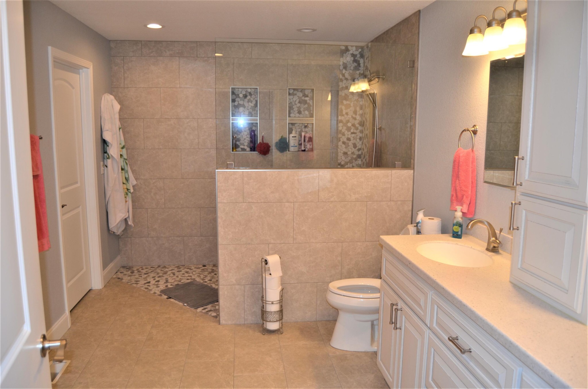 1039 Plateau Road Crossville, TN 38571 - Photo 21 of 40 a bathroom with a sink a toilet and shower