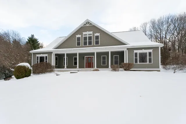 $999,000 | 30 Horizon Drive, Goffstown, NH 03045