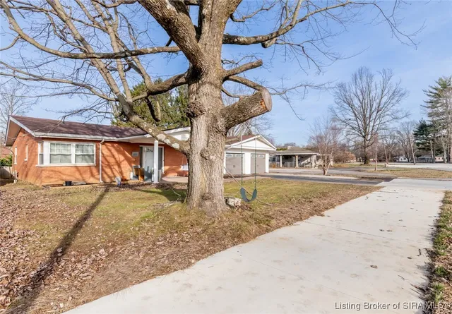 $269,900 | 4005 Utica Pike, Jeffersonville, IN 47130