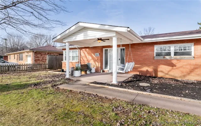 $269,900 | 4005 Utica Pike, Jeffersonville, IN 47130