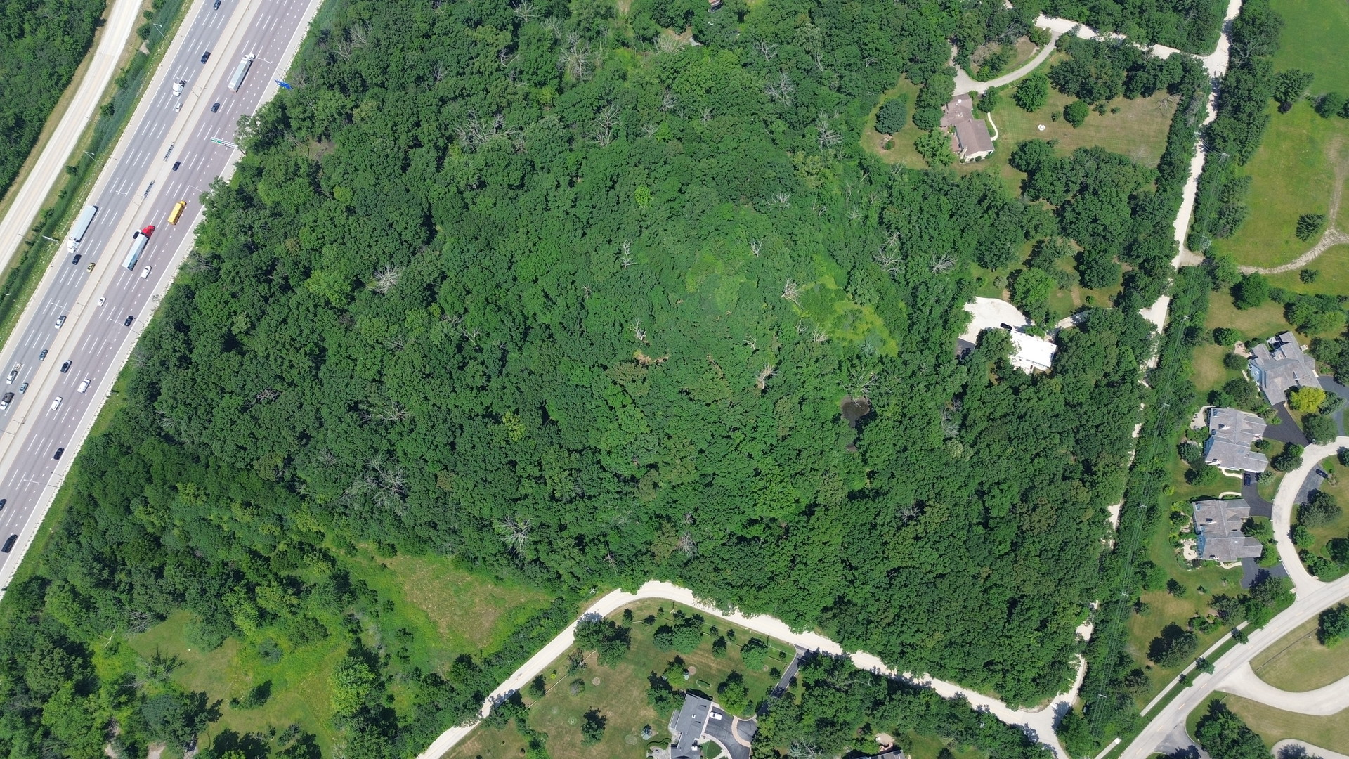 2150 Saunders Road Lake Forest, IL 60045 - Photo 3 of 4