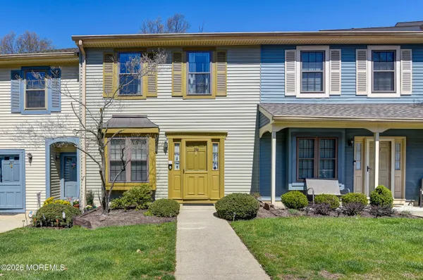 $450,000 | 258 Grassmere Court, Aberdeen, NJ 07747