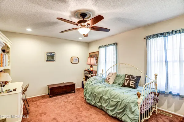 $450,000 | 258 Grassmere Court, Aberdeen, NJ 07747