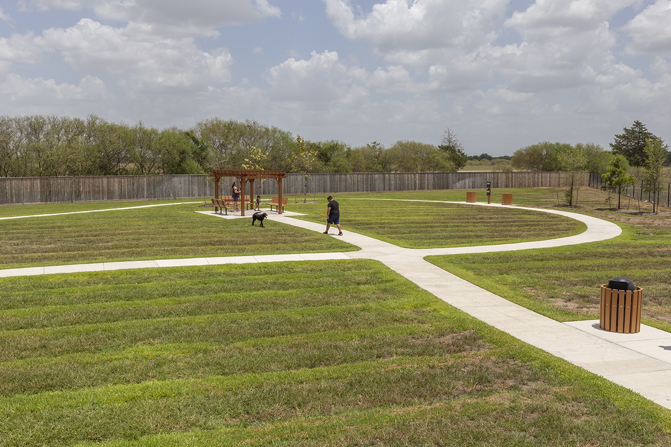 4920 Twin Summit Drive Rosenberg, TX 77469 - Photo 24 of 24 Inside Dog Park