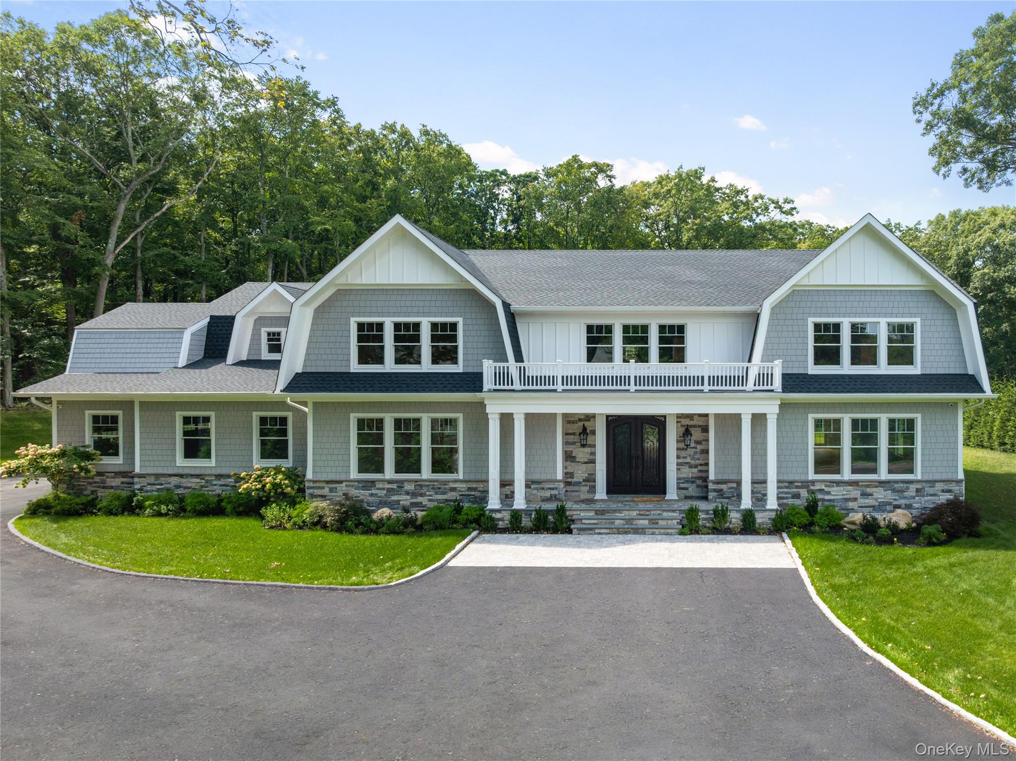 541 Split Rock Road Syosset, NY 11791 - Photo 2 of 27 Gallery Image 2