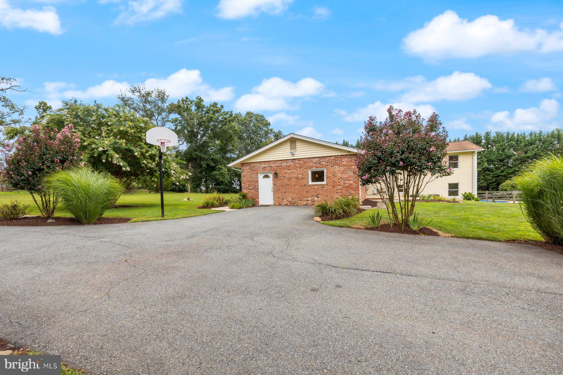 18604 Muncaster Road Rockville, MD 20855 - Photo 13 of 90 Parking for 9+ cars