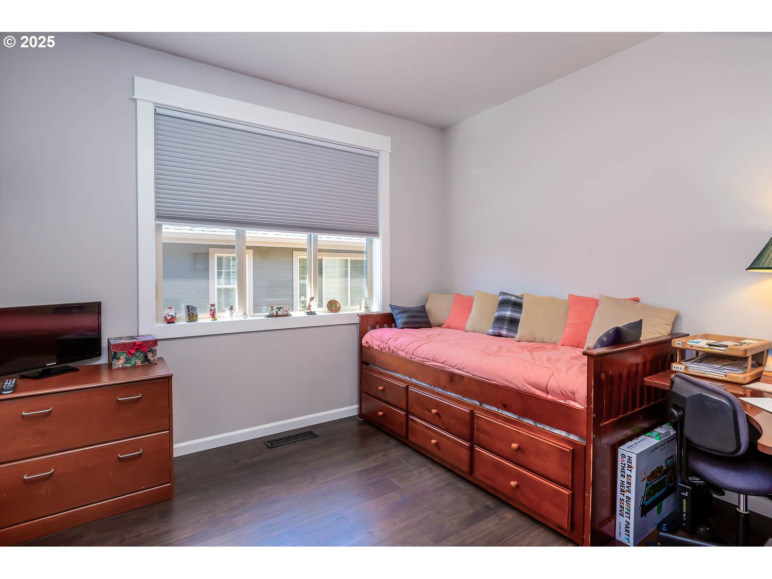8413 Forest Ridge Loop Redmond, OR 97756 - Photo 26 of 40 a living room with furniture and a flat screen tv