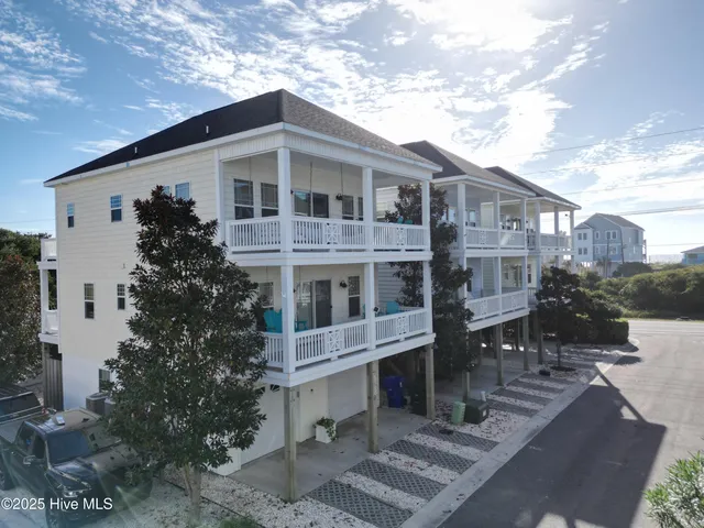 $785,000 | 123 Coastal Cay, Surf City, NC 28445