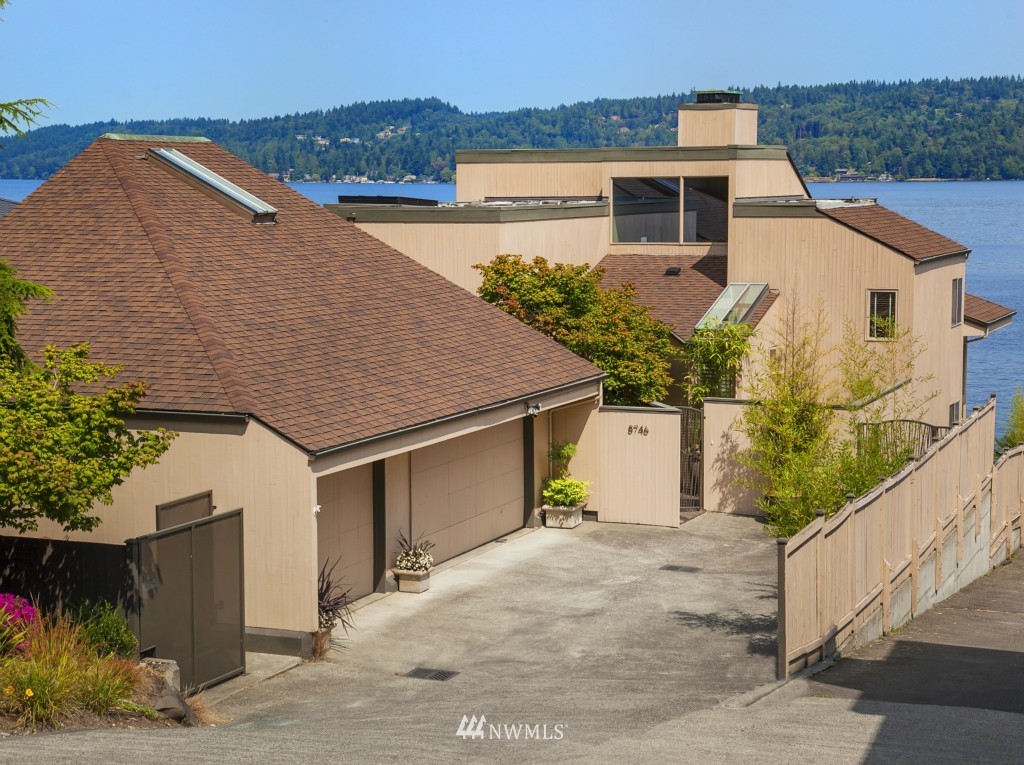 8746 Sand Point Way Northeast Seattle, WA 98115 - Photo 25 of 25 Gallery Image 25