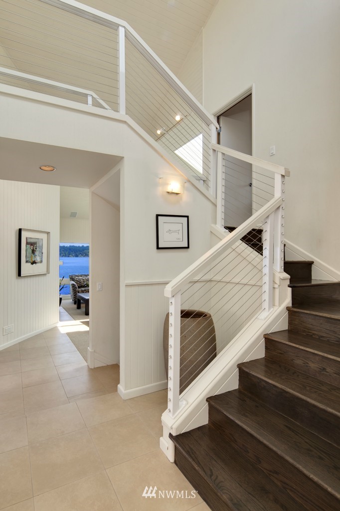 8746 Sand Point Way Northeast Seattle, WA 98115 - Photo 8 of 25 Gallery Image 8